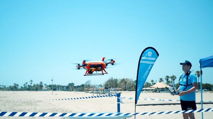 Drone-lifeguard saves the life of a 14-year-old
